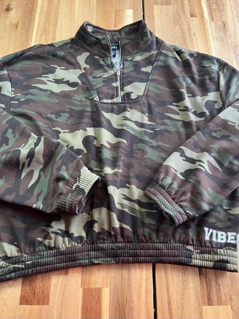 Justify Camo Quarter Zip Pullover Sweatshirt Size L Vibes Graphic
